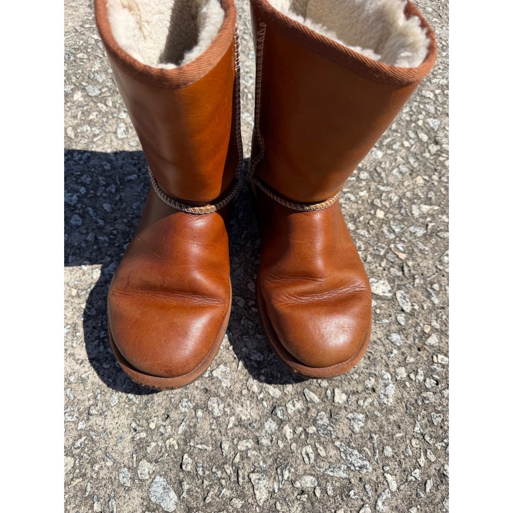 UGG Australia Classic Short Bomber Leather Boots Chestnut Brown Women Size 7